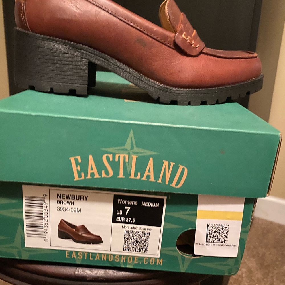 Women Eastland Brown Leather Penny Loafer Slip-On